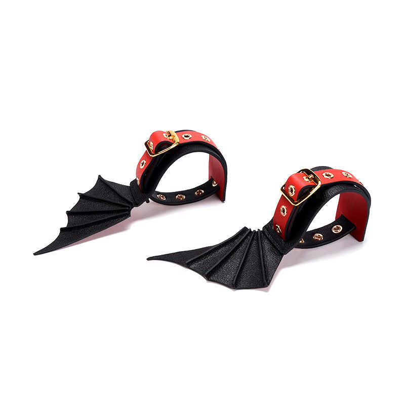 Devil Wings Collar Handcuffs Leather Set