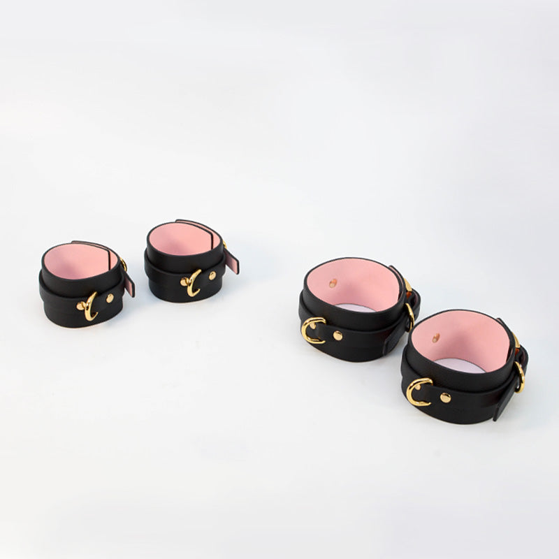 Minimalist D-ring Collar Handcuffs Leather Set