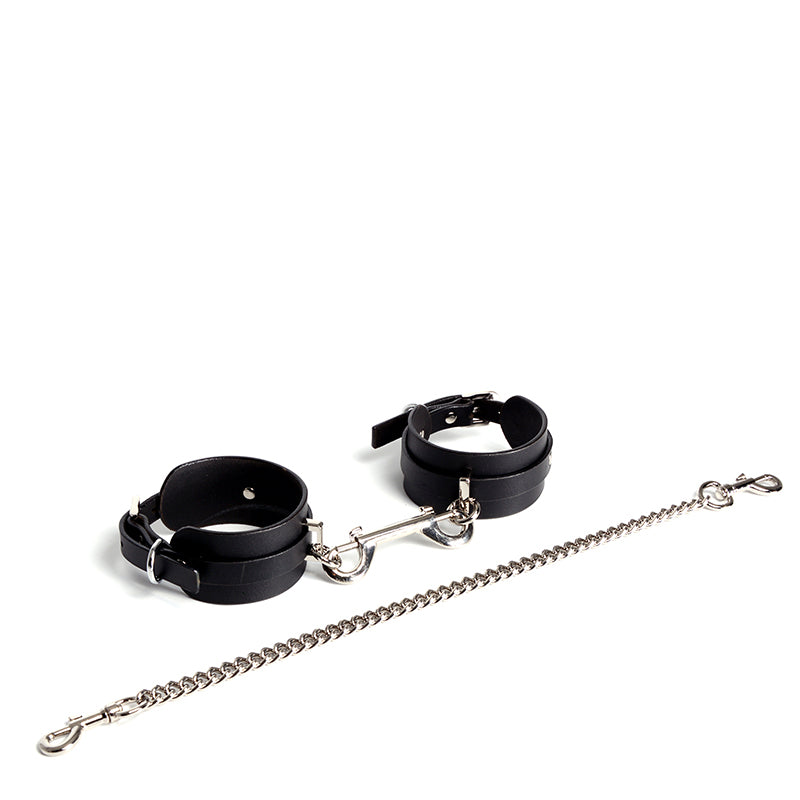 Minimalist O-ring Collar Handcuffs Leather Set