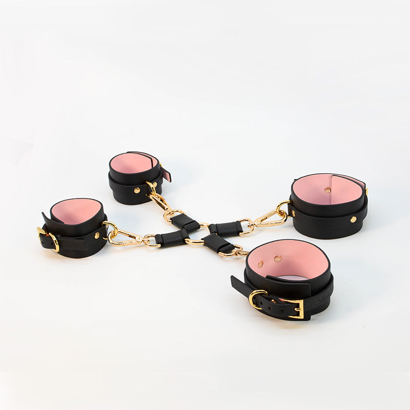 Minimalist D-ring Collar Handcuffs Leather Set