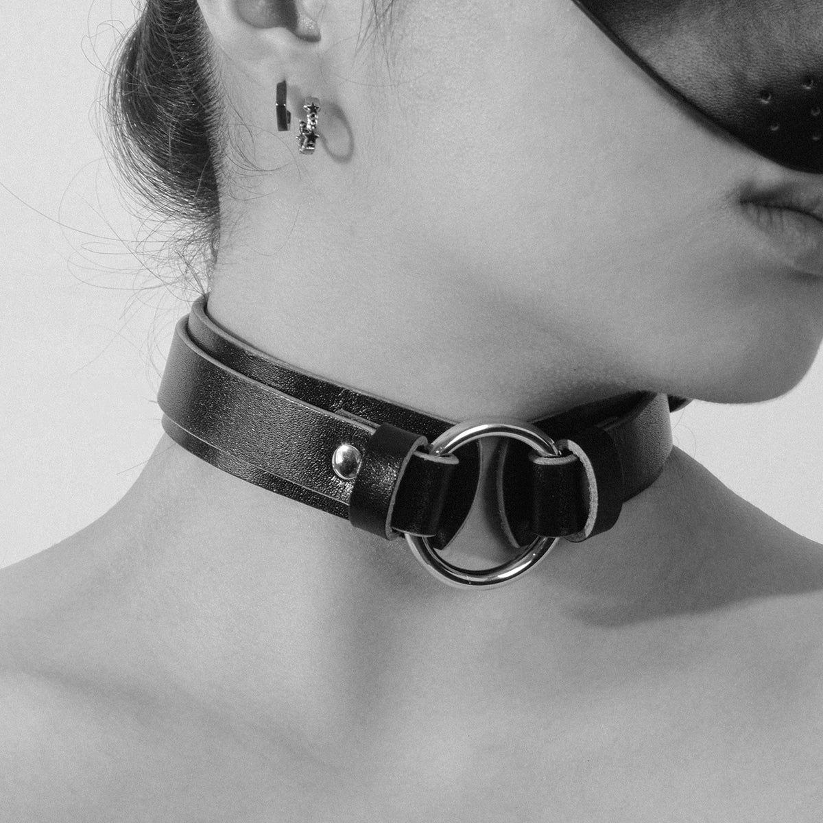 Padded O-ring Choker